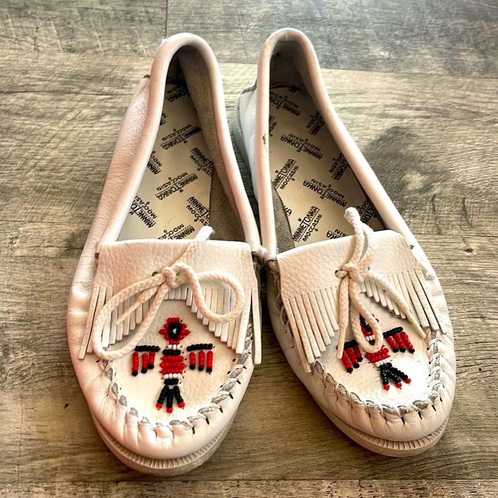 Vintage Minnetonka Thunderbird Moccasins sz7 1/2